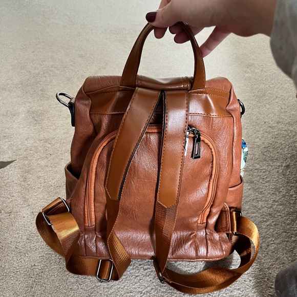 Backpack - Picture 6 of 7